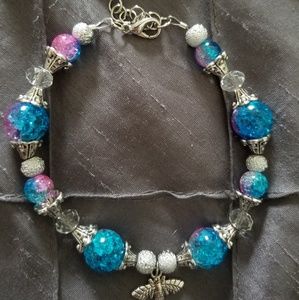 Single pendant bracelet